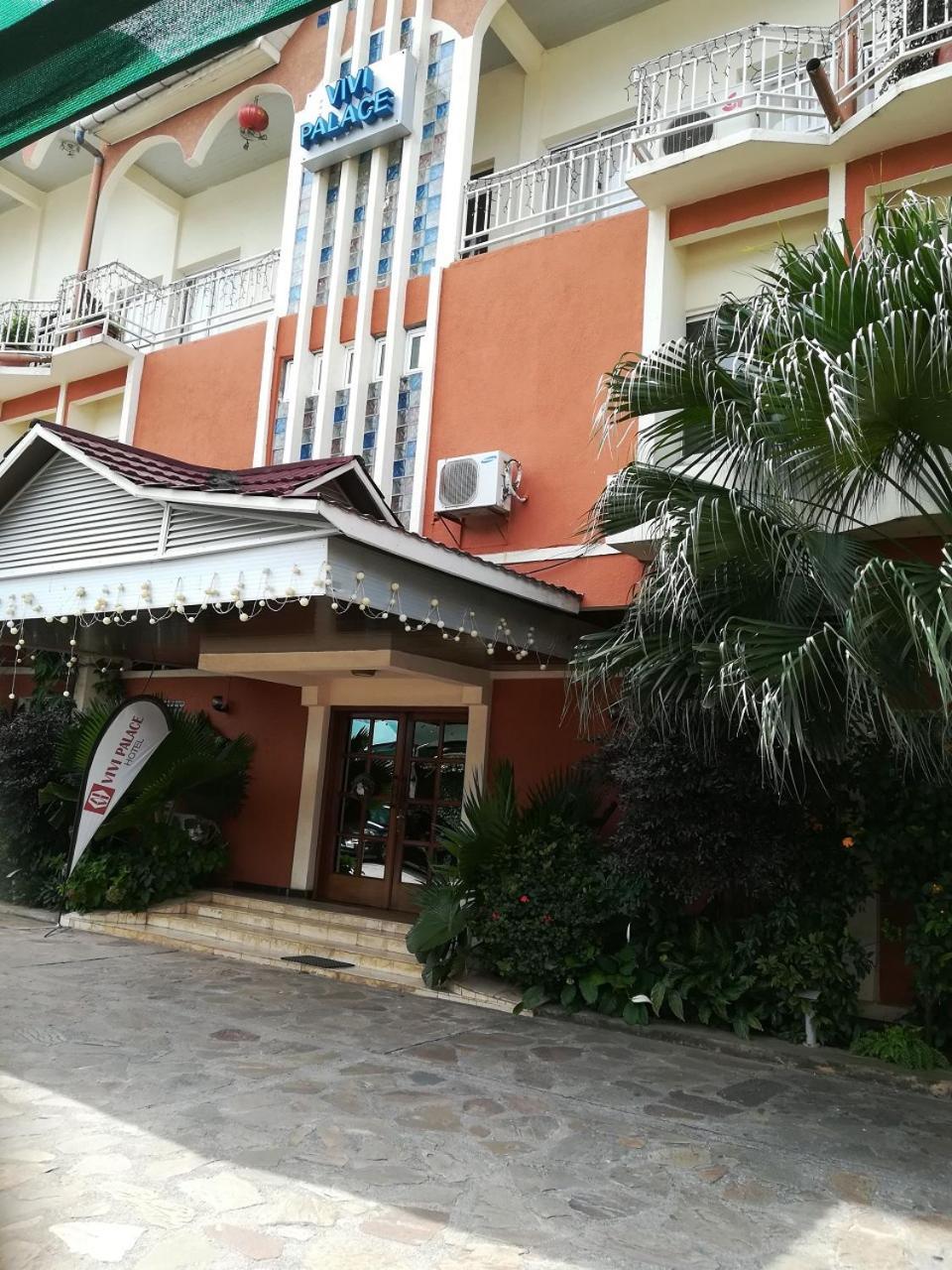Hotel Vivi Palace Matadi Exteriör bild